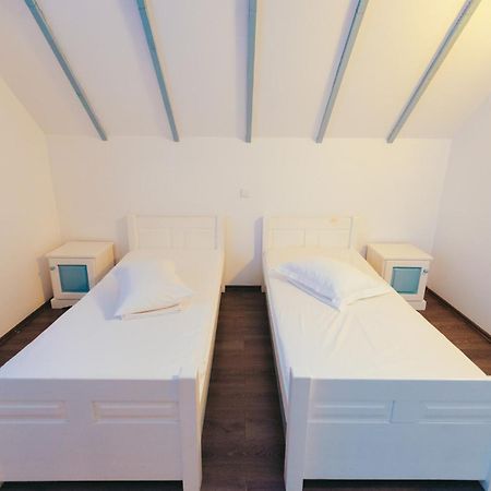 Pike Inn Dunavatul De Sus - Delta Dunarii Dunavăţu de Sus Dış mekan fotoğraf